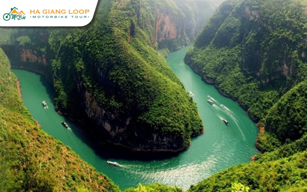 Experience the beauty of kayaking on Nho Que River, surrounded by stunning karst mountains