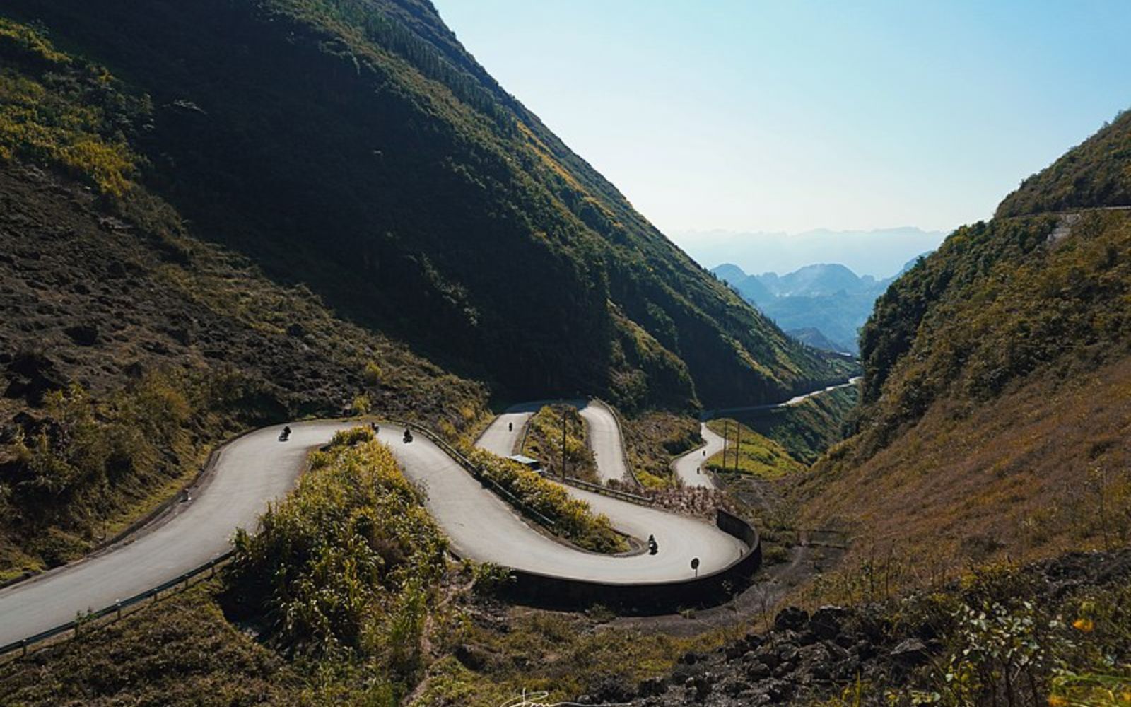 Thumbnail Ha Giang vs Sapa