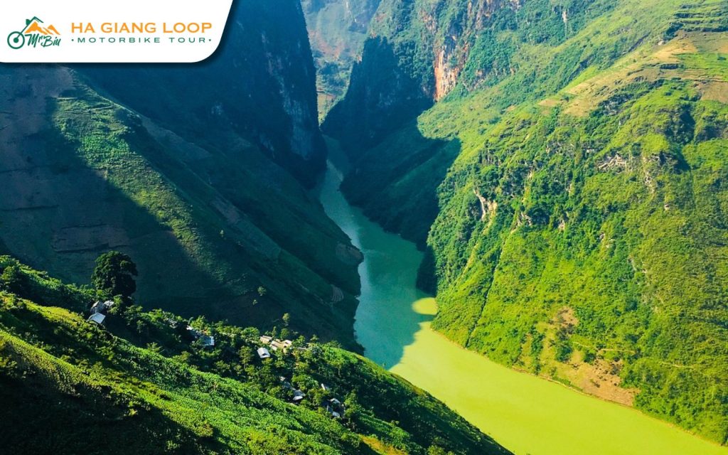 Introduction To Ma Pi Leng Pass in Vietnam