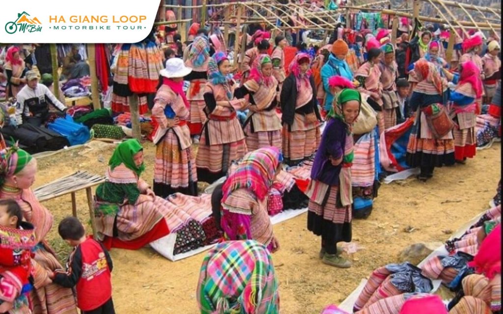 Explore Meo Vac ethnic market