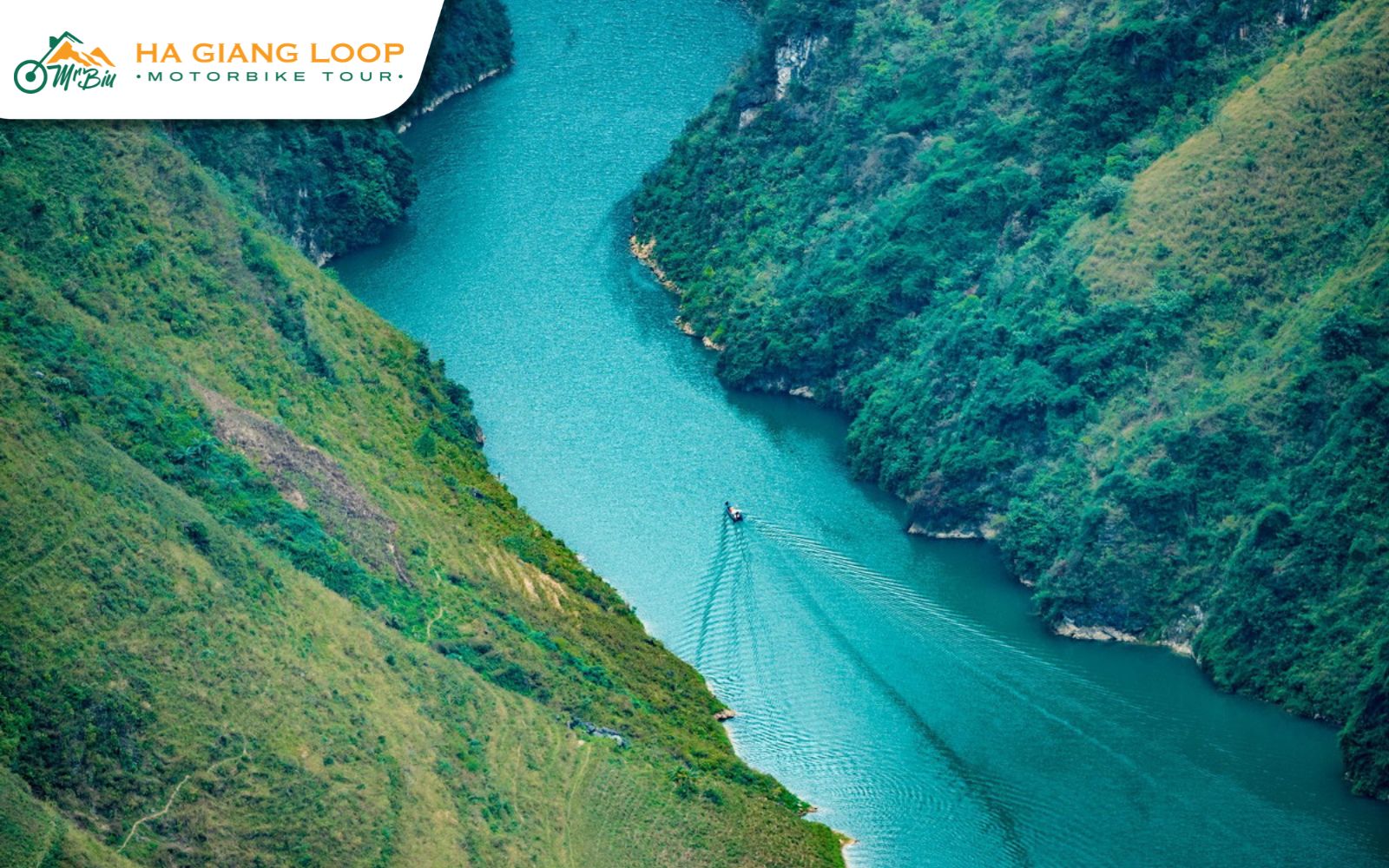 Join Nho Que River Boat Ride when riding Ha Giang Loop for couples