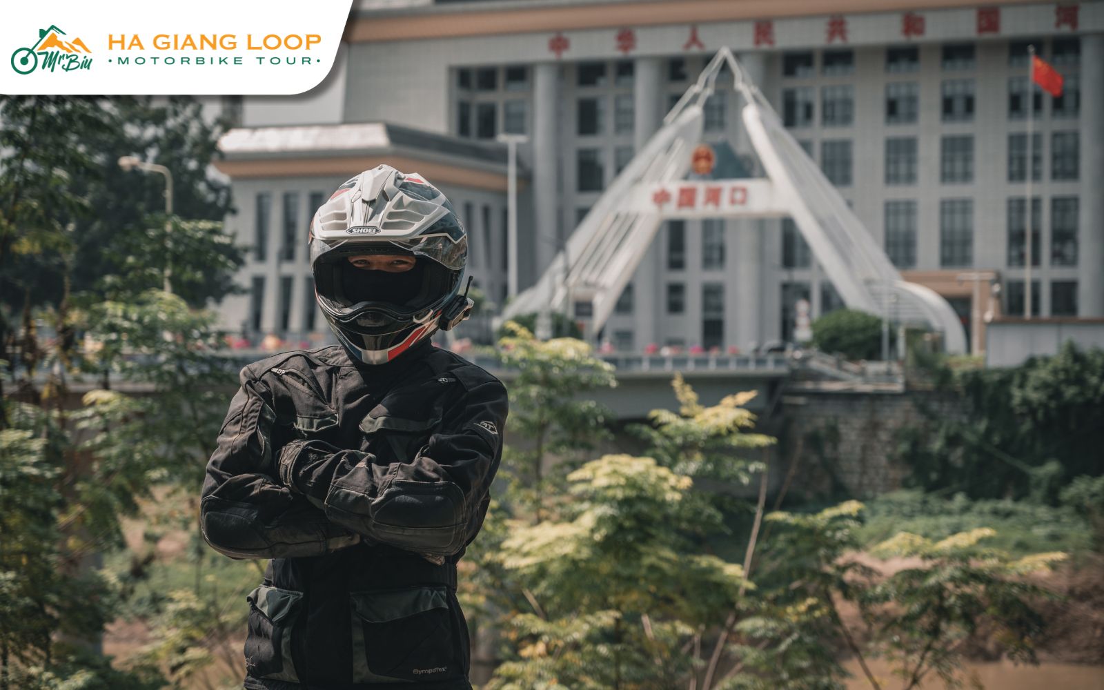 Choose self-riding vs easy-rider Ha Giang Loop tours