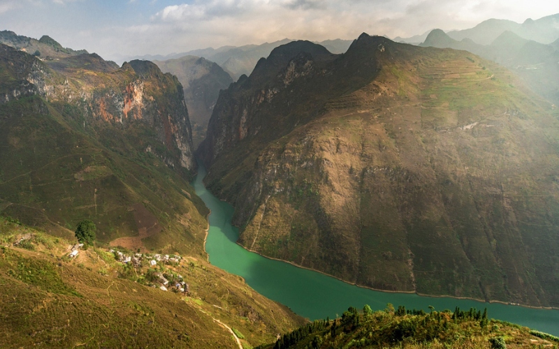 How to get from Ho Chi Minh to Ha Giang