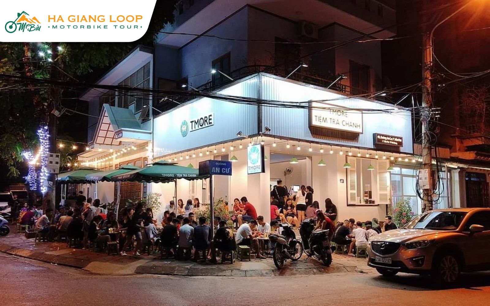 Refreshing drinks at a chill café in Ha Giang