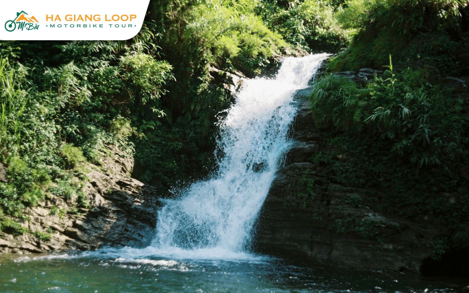 Du Gia Waterfall & Village is one of the best photo spots on the Ha Giang Loop
