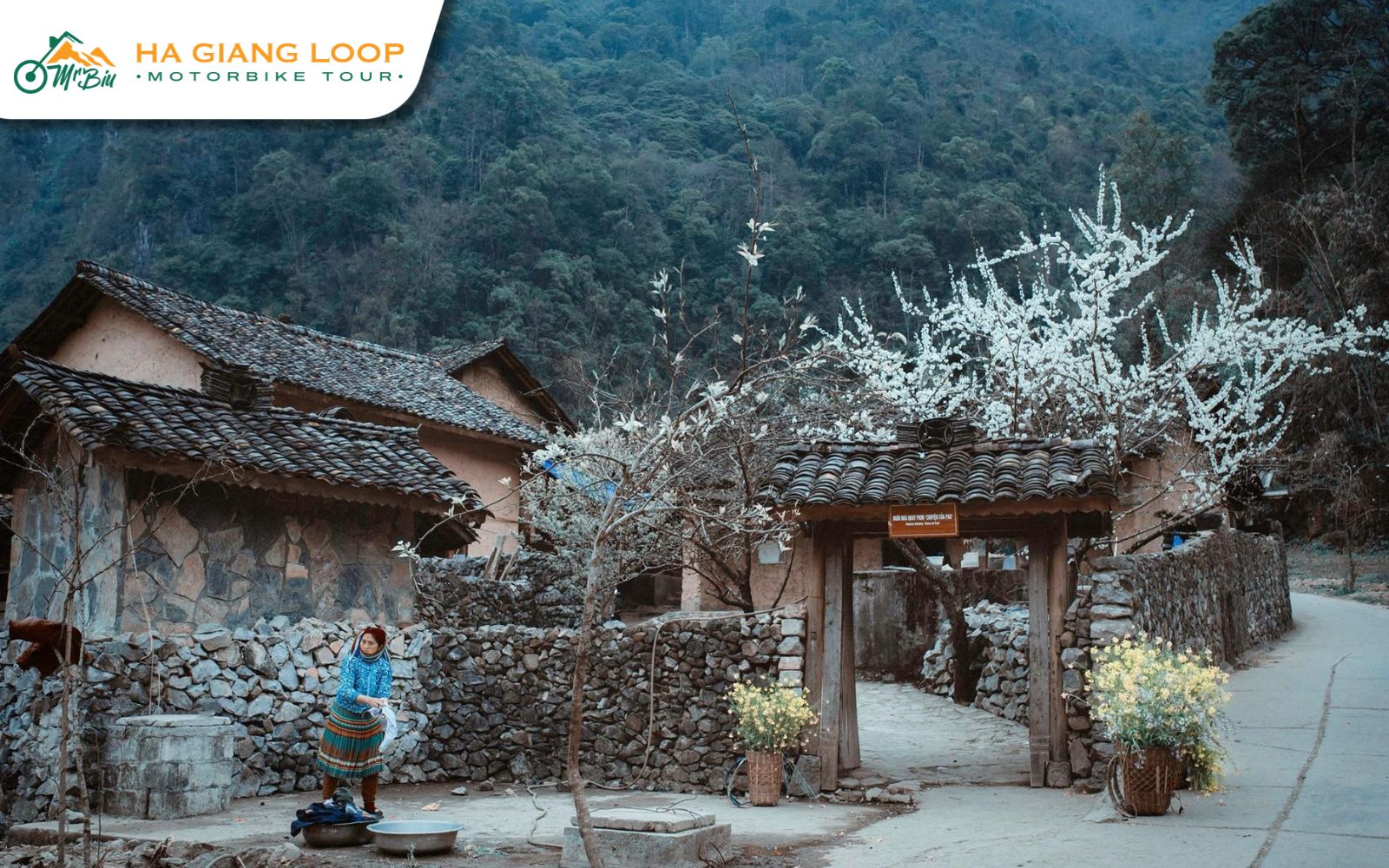 The Setting of Stone Houses and Mountain Valleys