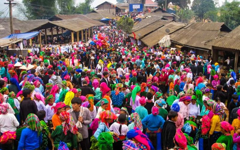 Khau Vai Love Market festival