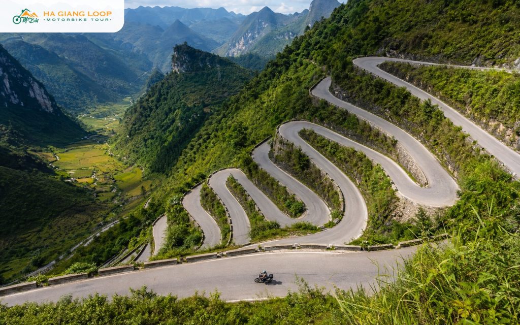 Tham Ma Pass nine hairpin turns